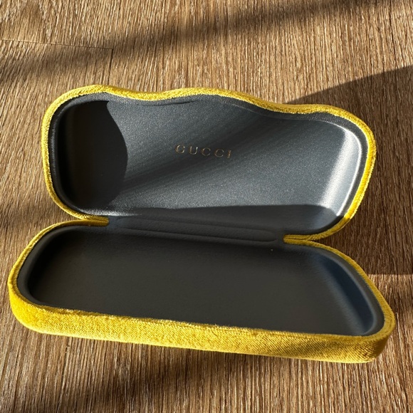 Gucci - Picture 2 of 8